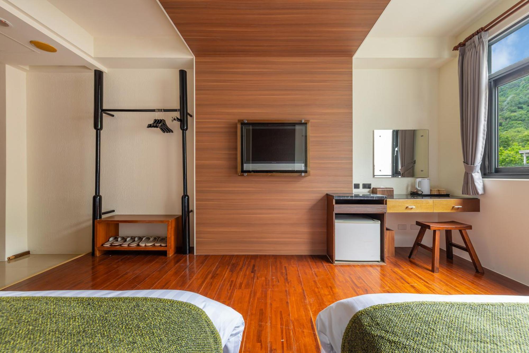 Sun Moon Lake Itathao Vacation Inn With Elevator Yuchi Εξωτερικό φωτογραφία
