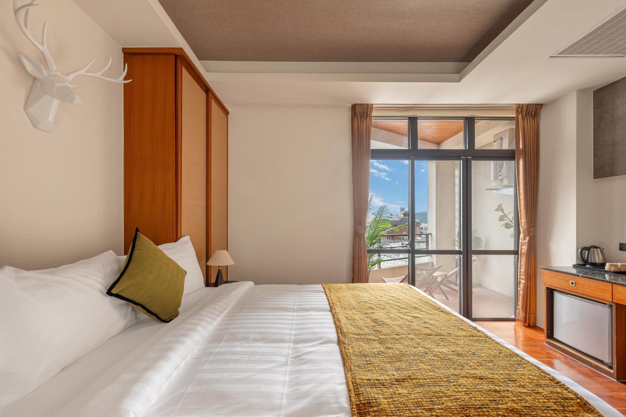 Sun Moon Lake Itathao Vacation Inn With Elevator Yuchi Εξωτερικό φωτογραφία