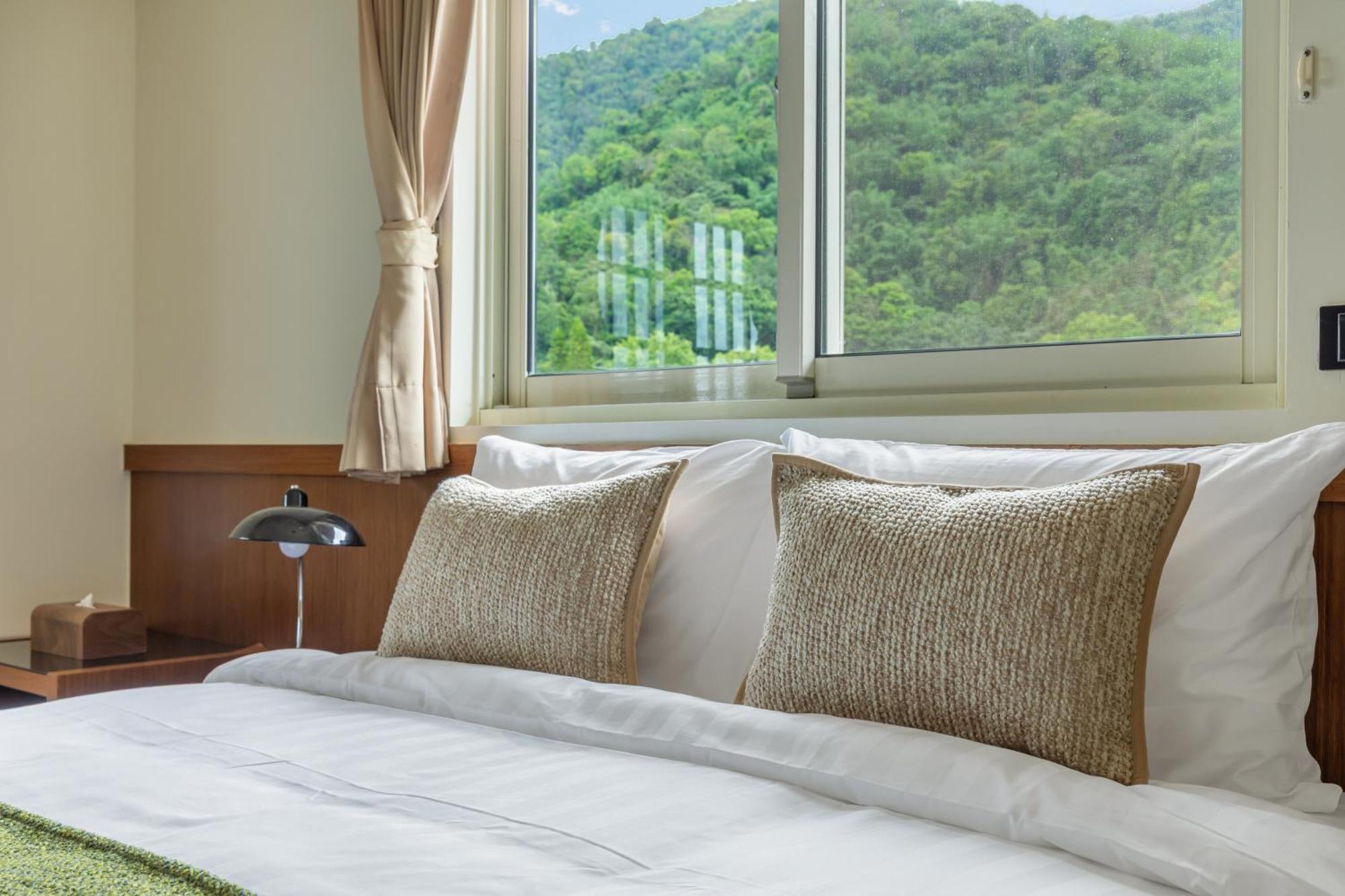 Sun Moon Lake Itathao Vacation Inn With Elevator Yuchi Εξωτερικό φωτογραφία